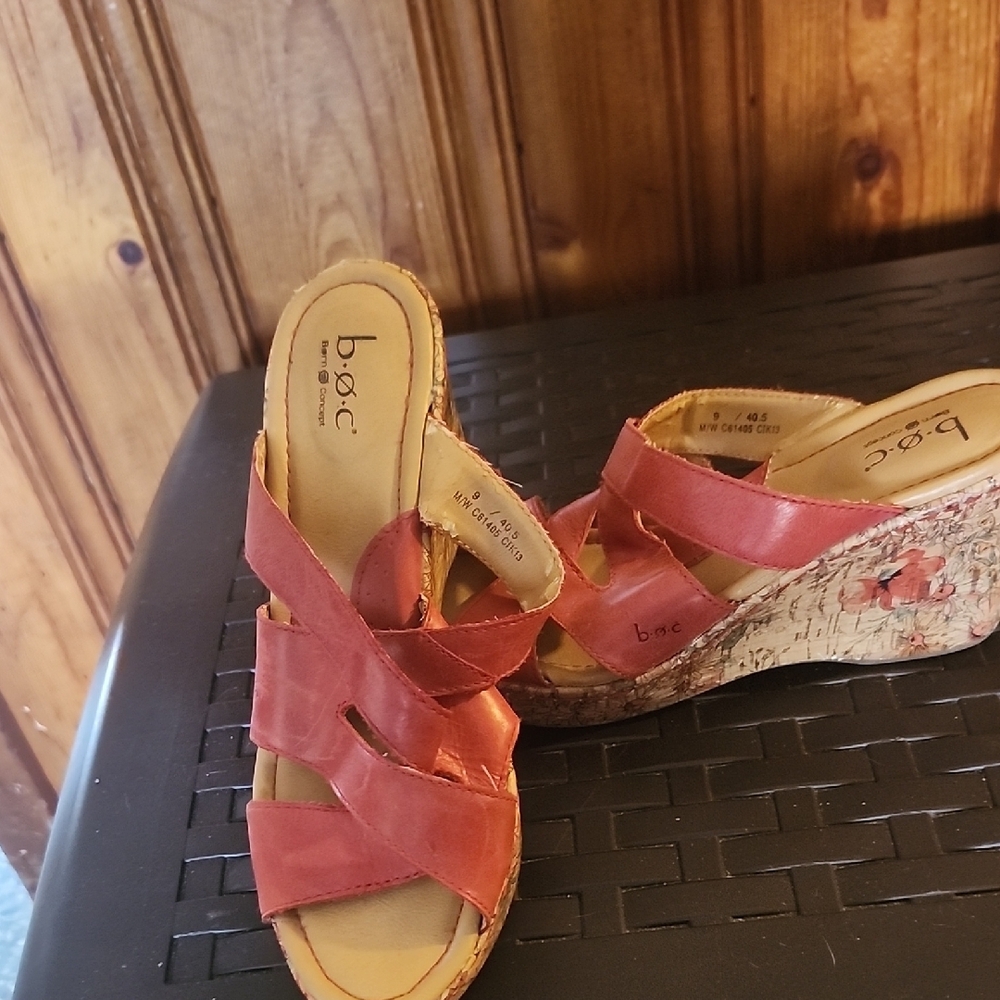 b.o.c. Women's Red Wedge Sandals